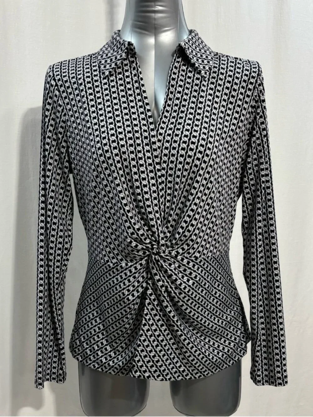 Michael Kors Black & White Chain Link Print Twist Front Long Sleeve Blouse L 566